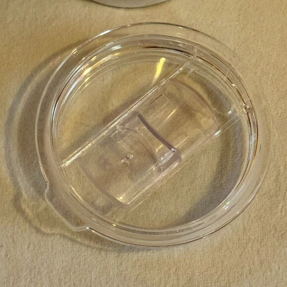 Hello Kitty Stainless Steel Travel Mug/Tumbler with Leak Proof Lid - New wi/ Tag - Picture 5 of 5